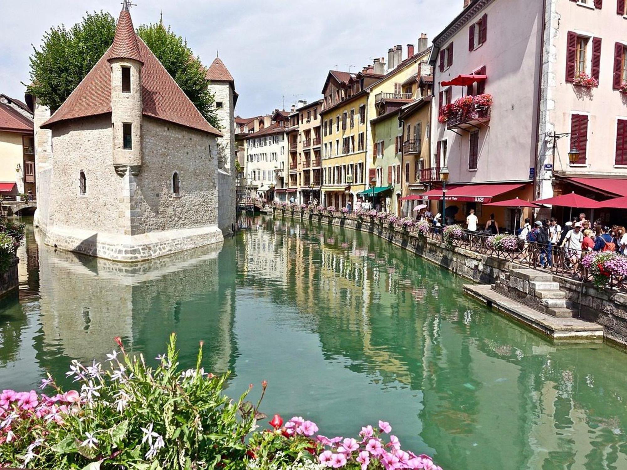 T1 Confortable A 2 Pas Du Centre D'Annecy Avec Parking Et Terrasse - Fr-1-432-44 Ngoại thất bức ảnh